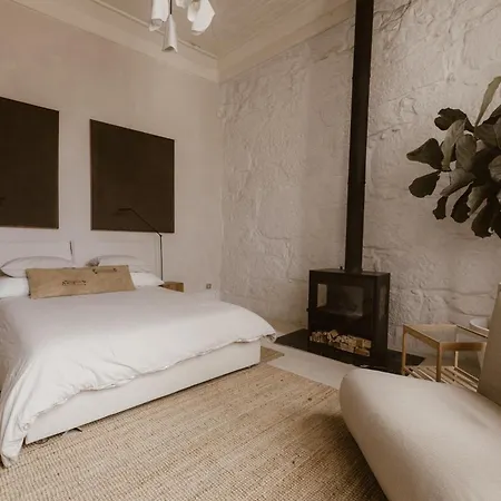 Apartamento Beige Tranquil Escape By The Sea