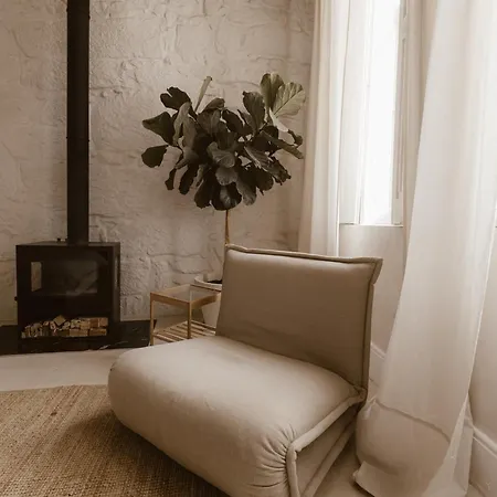 Beige Tranquil Escape By The Sea Apartamento *