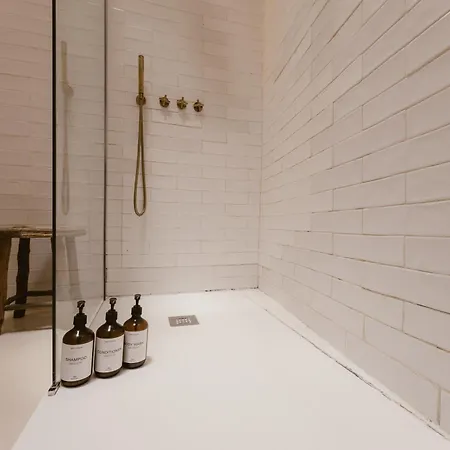 Apartamento Beige Tranquil Escape By The Sea *