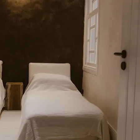 Beige Tranquil Escape By The Sea Lejlighed *