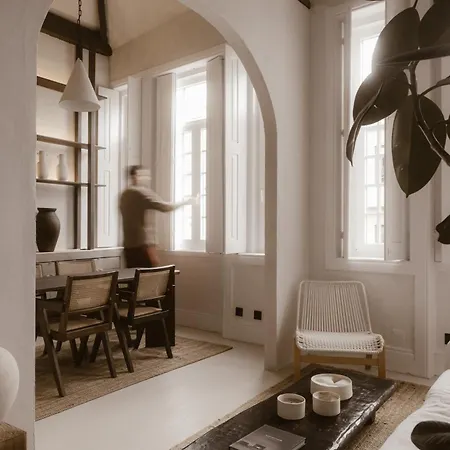 Beige Tranquil Escape By The Sea Lejlighed *