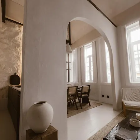 Beige Tranquil Escape By The Sea Apartamento