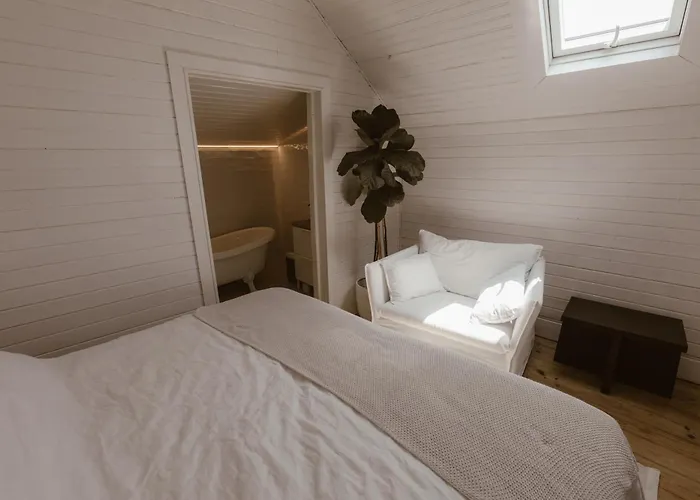 Beige Tranquil Escape By The Sea * Matosinhos (Porto)