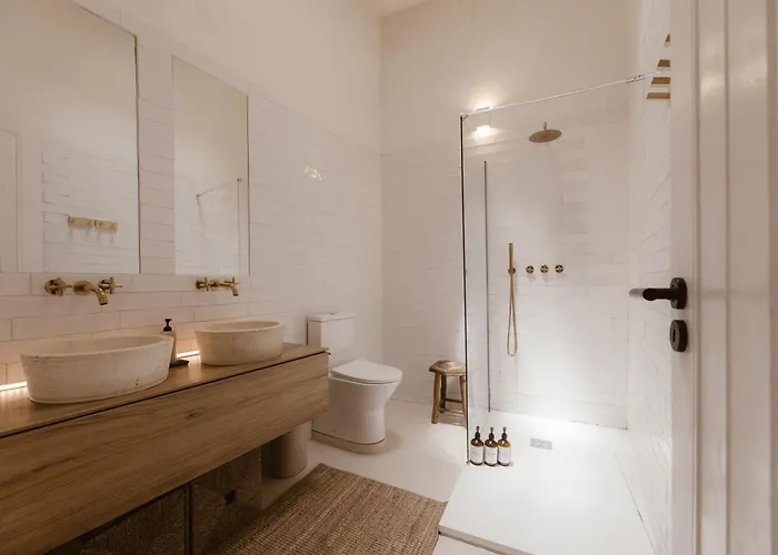 Beige Tranquil Escape By The Sea * Matosinhos (Porto)