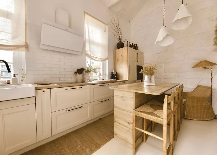 Beige Tranquil Escape By The Sea * Matosinhos (Porto)