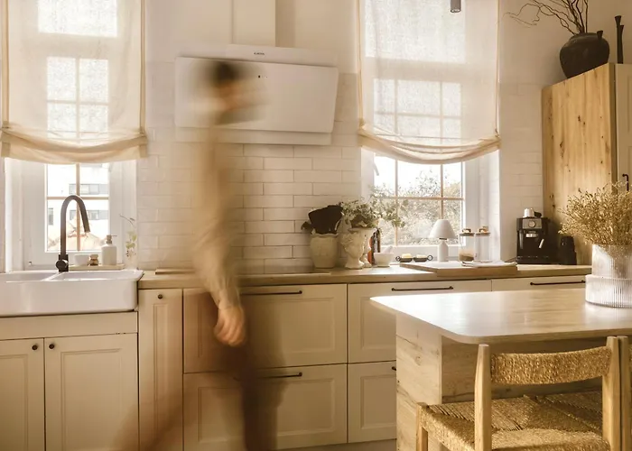 Beige Tranquil Escape By The Sea * Matosinhos (Porto)